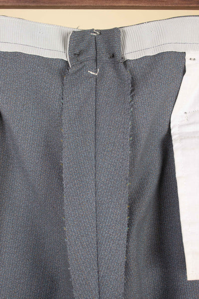 SWEDISH 1950S GREY TWO PIECE SINGLE BREASTED DEADSTOCK SUIT BY SCHLASBERGS. SIZE CA EU 48