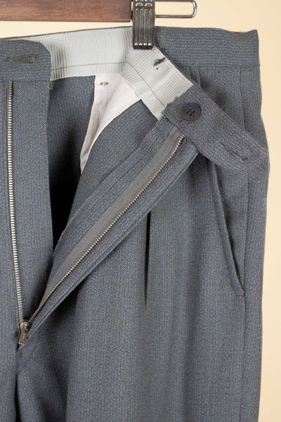 SWEDISH 1950S GREY TWO PIECE SINGLE BREASTED DEADSTOCK SUIT BY SCHLASBERGS. SIZE CA EU 48