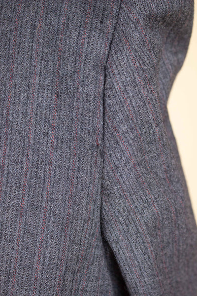 AMERICAN 1958 GREY/RED STRIPED TWO PIECE SINGLE BREASTED SUIT BY BOTANY 500. SIZE CA EU 52