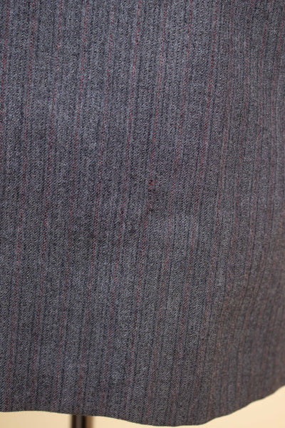 AMERICAN 1958 GREY/RED STRIPED TWO PIECE SINGLE BREASTED SUIT BY BOTANY 500. SIZE CA EU 52
