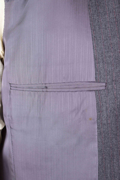 AMERICAN 1958 GREY/RED STRIPED TWO PIECE SINGLE BREASTED SUIT BY BOTANY 500. SIZE CA EU 52