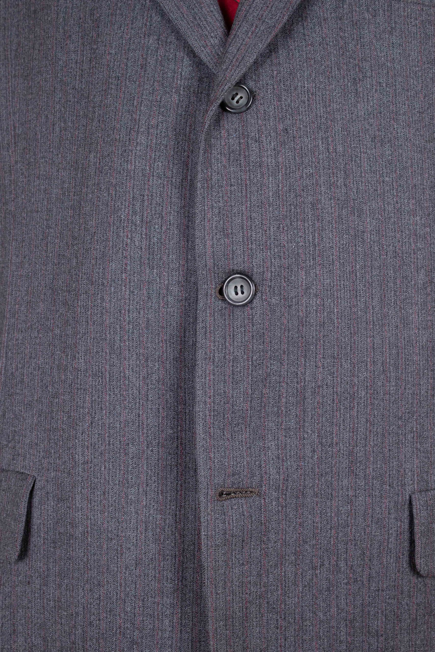 AMERICAN 1958 GREY/RED STRIPED TWO PIECE SINGLE BREASTED SUIT BY BOTANY 500. SIZE CA EU 52