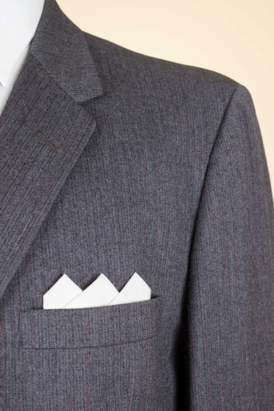 AMERICAN 1958 GREY/RED STRIPED TWO PIECE SINGLE BREASTED SUIT BY BOTANY 500. SIZE CA EU 52