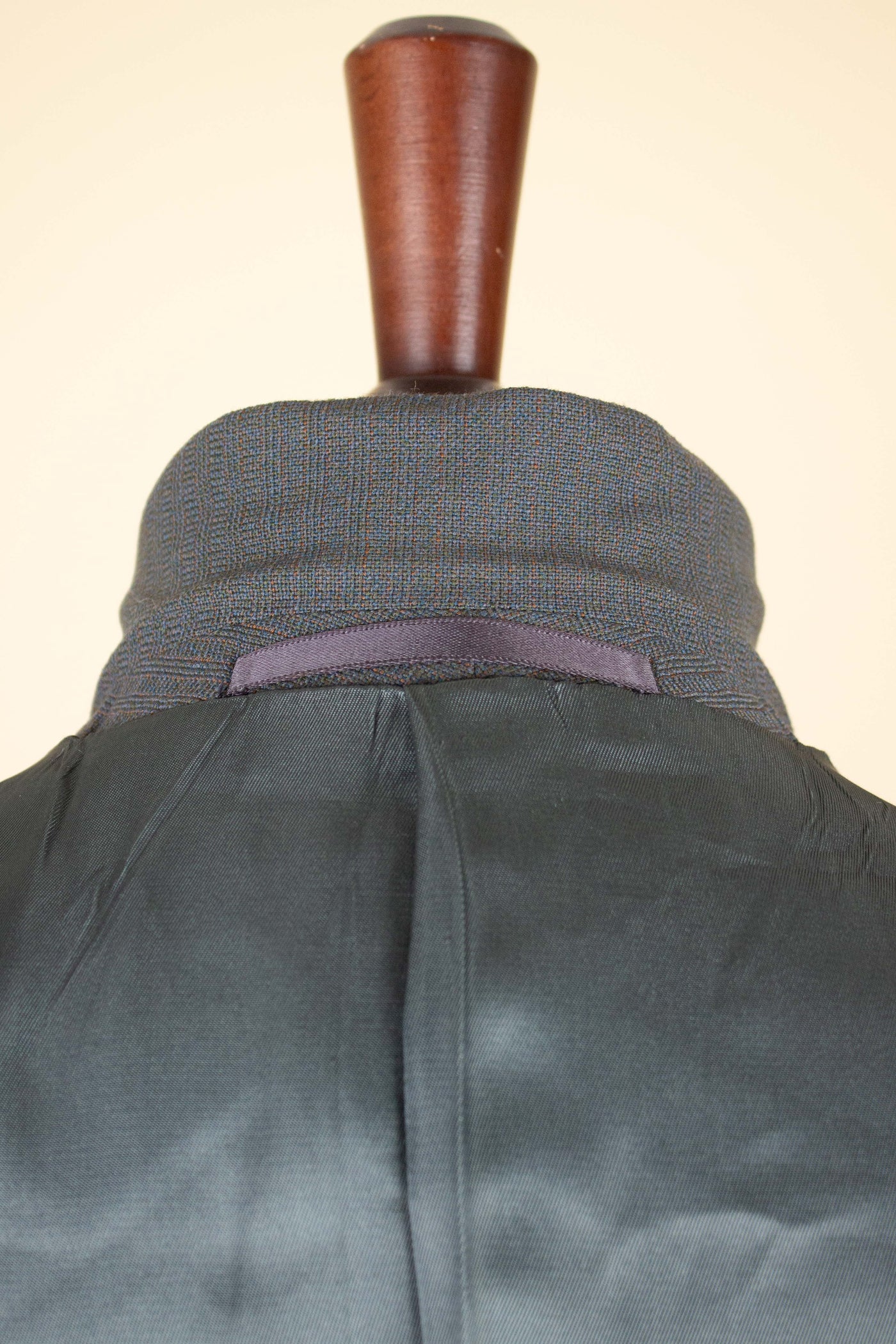 SWEDISH 1950S GREY TWO PIECE SINGLE BREASTED DEADSTOCK SUIT BY SIR. SIZE CA EU 48-50