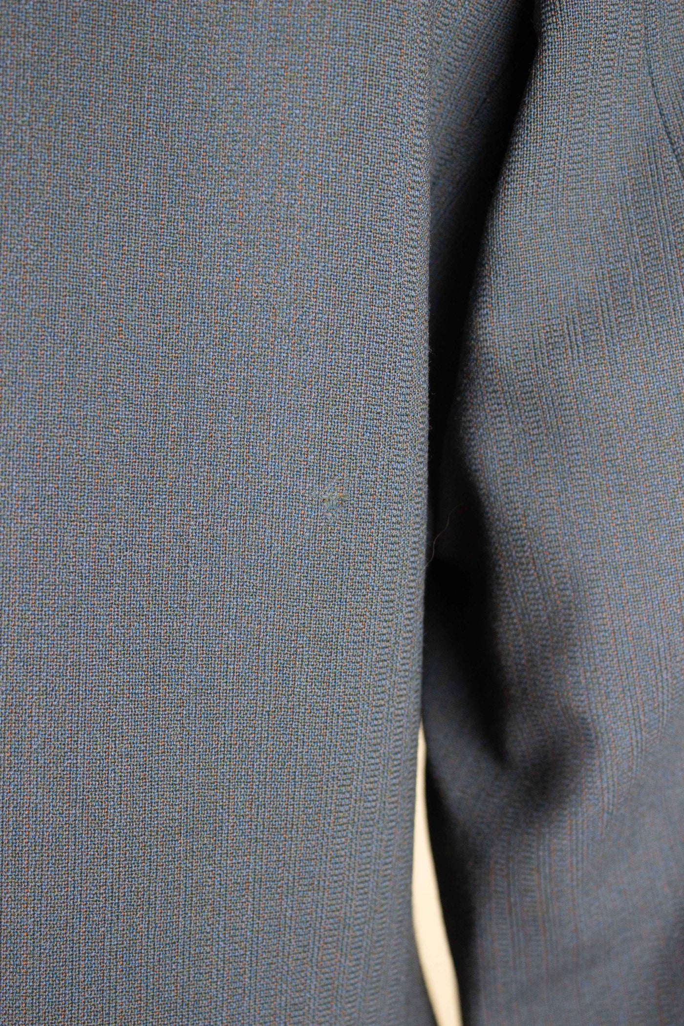 SWEDISH 1950S GREY TWO PIECE SINGLE BREASTED DEADSTOCK SUIT BY SIR. SIZE CA EU 48-50