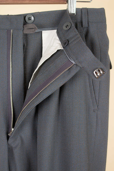 SWEDISH 1950S GREY TWO PIECE SINGLE BREASTED DEADSTOCK SUIT BY SIR. SIZE CA EU 48-50
