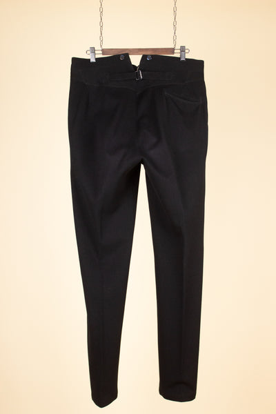 SWEDISH LATE 1800S/EARLY 1900 BLACK THREE PIECE SUIT BY A.B. AXEL KARLSON & CO. SIZE CA EU 46-48