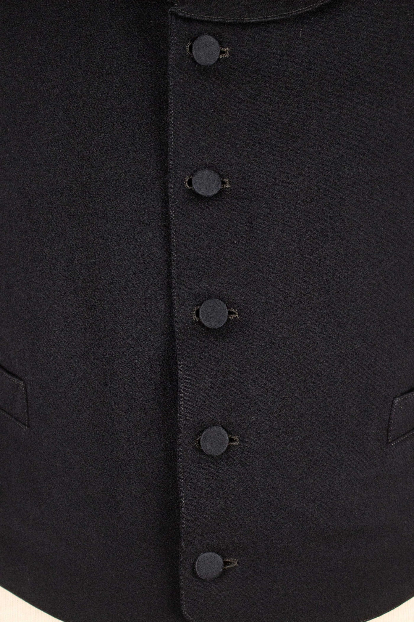 SWEDISH LATE 1800S/EARLY 1900 BLACK THREE PIECE SUIT BY A.B. AXEL KARLSON & CO. SIZE CA EU 46-48