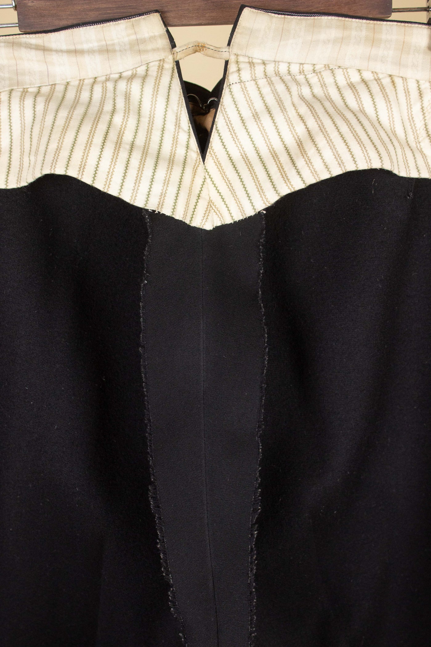 SWEDISH LATE 1800/EARLY 1900 BLACK THREE PIECE SINGLE BREASTED SUIT. SIZE CA EU 46-48
