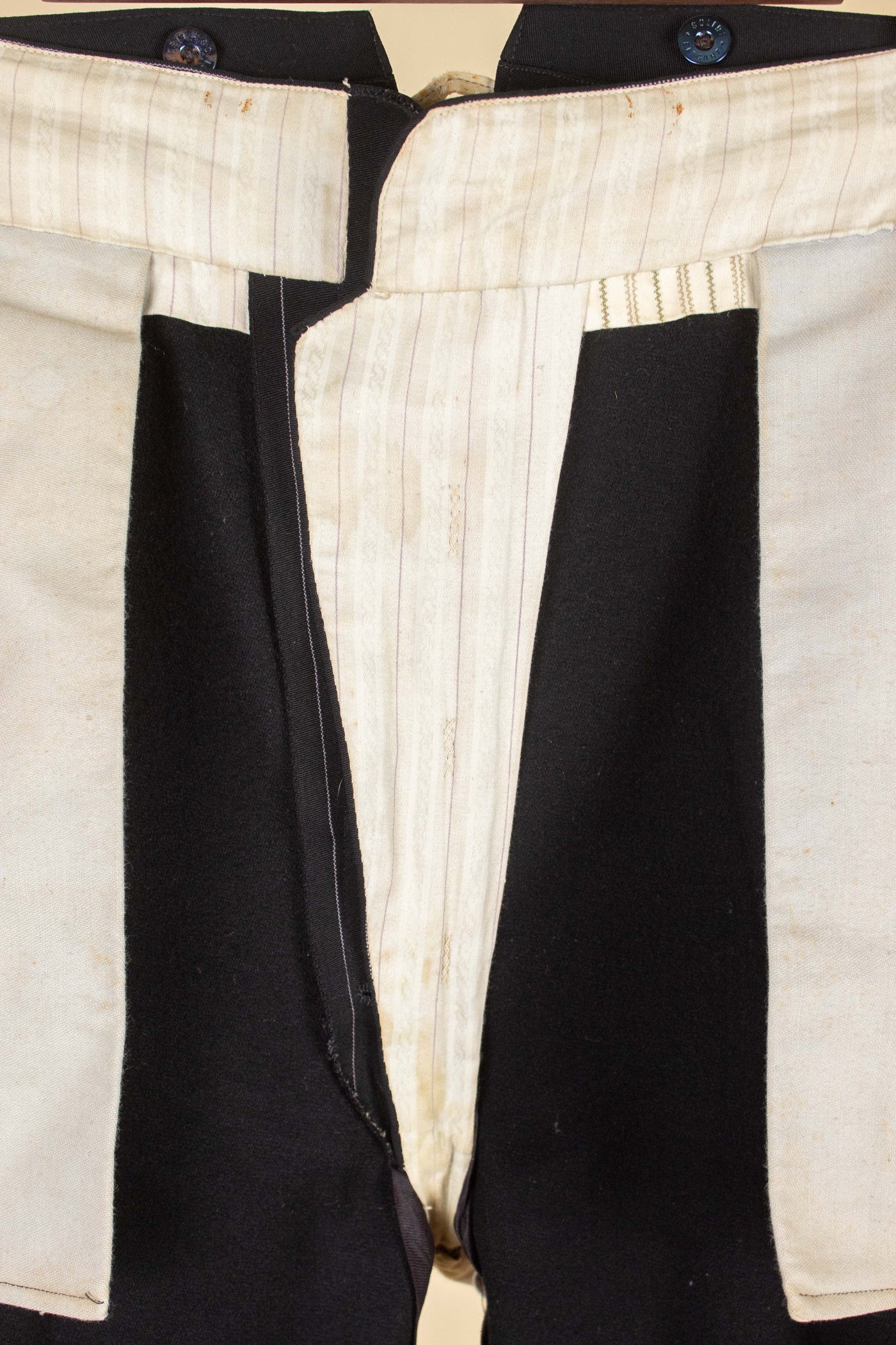 SWEDISH LATE 1800/EARLY 1900 BLACK THREE PIECE SINGLE BREASTED SUIT. SIZE CA EU 46-48