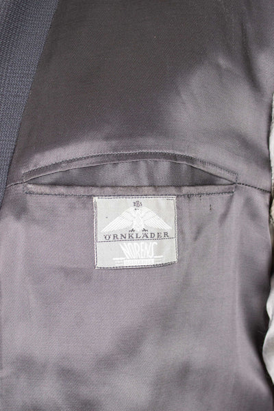 SWEDISH 1940S/1950S GREY PRINCE OF WALES CHECK TWO PIECE SUIT BY ÖRNKLÄDER. SIZE CA EU 50-52