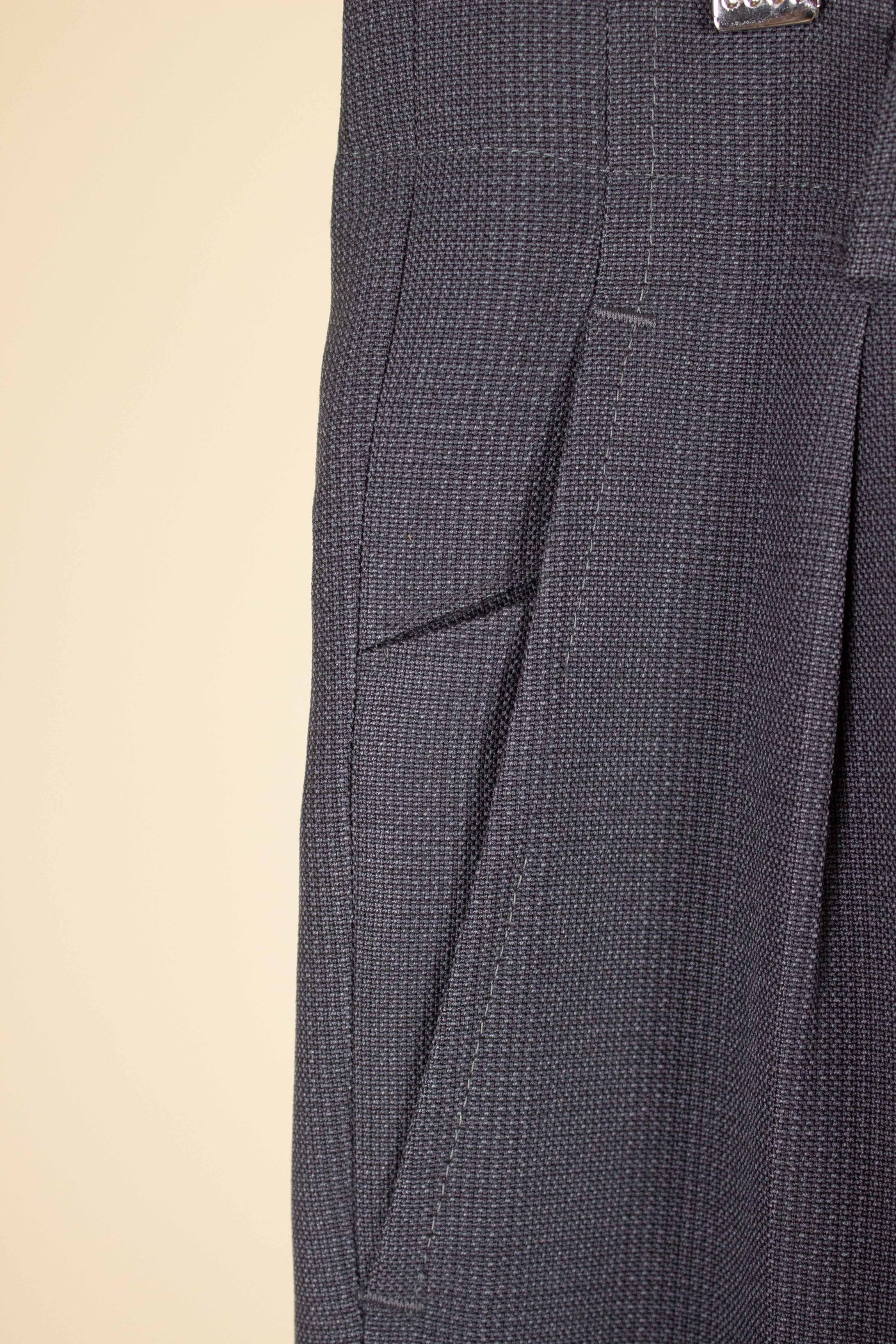 SWEDISH 1940S/1950S GREY PRINCE OF WALES CHECK TWO PIECE SUIT BY ÖRNKLÄDER. SIZE CA EU 50-52