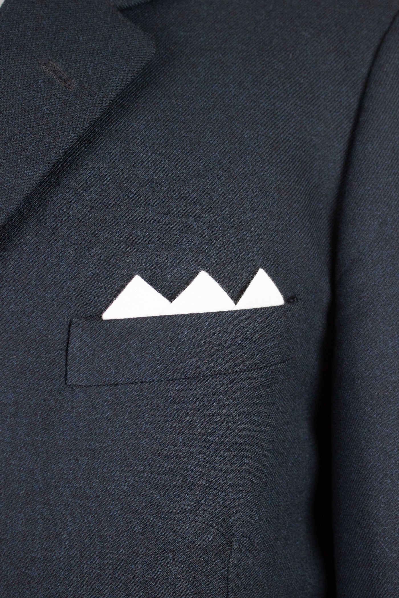 SWEDISH 1950S GREY-BLUE TWO PIECE SINGLE BREASTED SUIT BY STADION. SIZE CA EU 50
