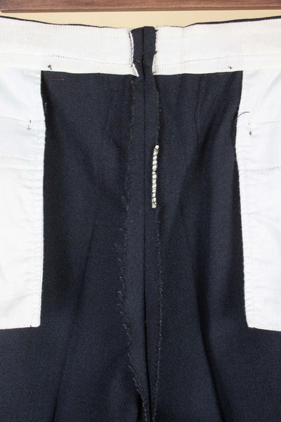 SWEDISH 1950S GREY-BLUE TWO PIECE SINGLE BREASTED SUIT BY STADION. SIZE CA EU 50