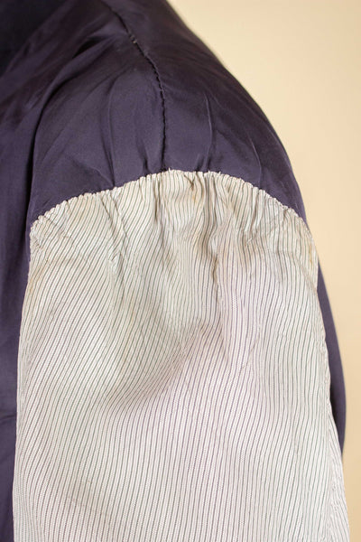 SWEDISH 1942 DARK BLUE STRIPED THREE PIECE BESPOKE SUIT BY STRÖMS. SIZE CA EU 52-54