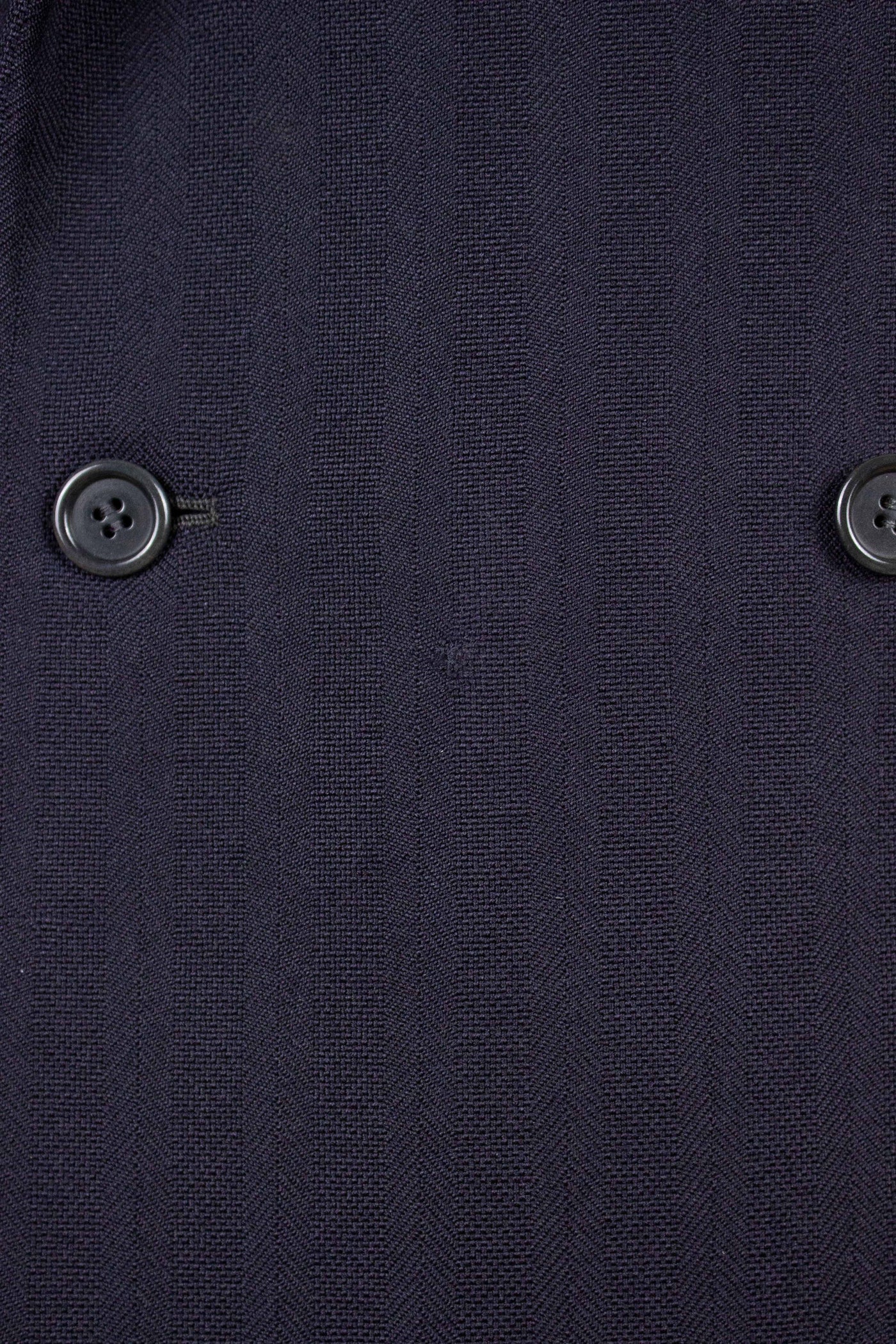 SWEDISH 1942 DARK BLUE STRIPED THREE PIECE BESPOKE SUIT BY STRÖMS. SIZE CA EU 52-54