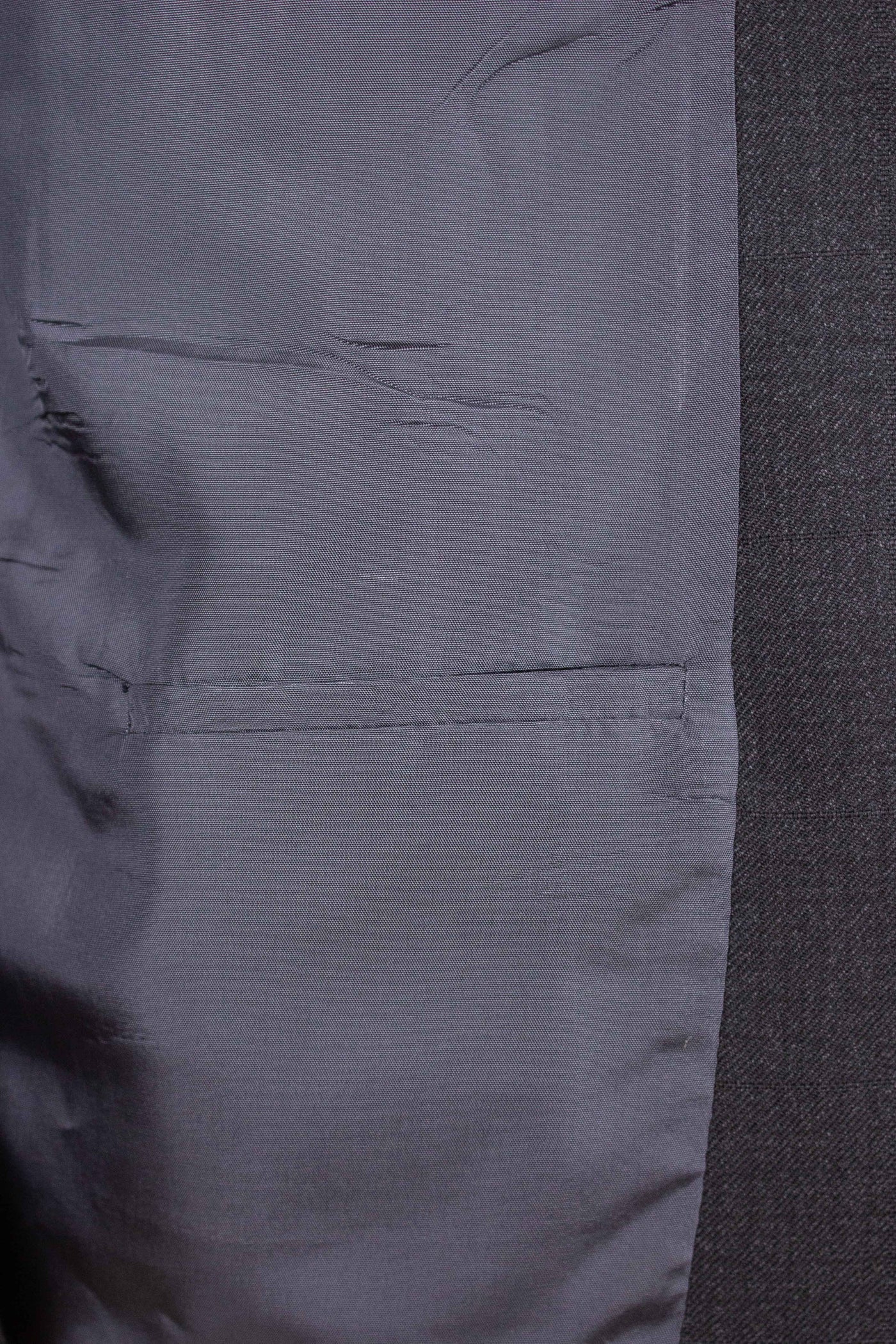 SWEDISH 1960S DARK GREY TWO PIECE SINGE BREASTED SUIT BY ELSON. SIZE CA EU 48