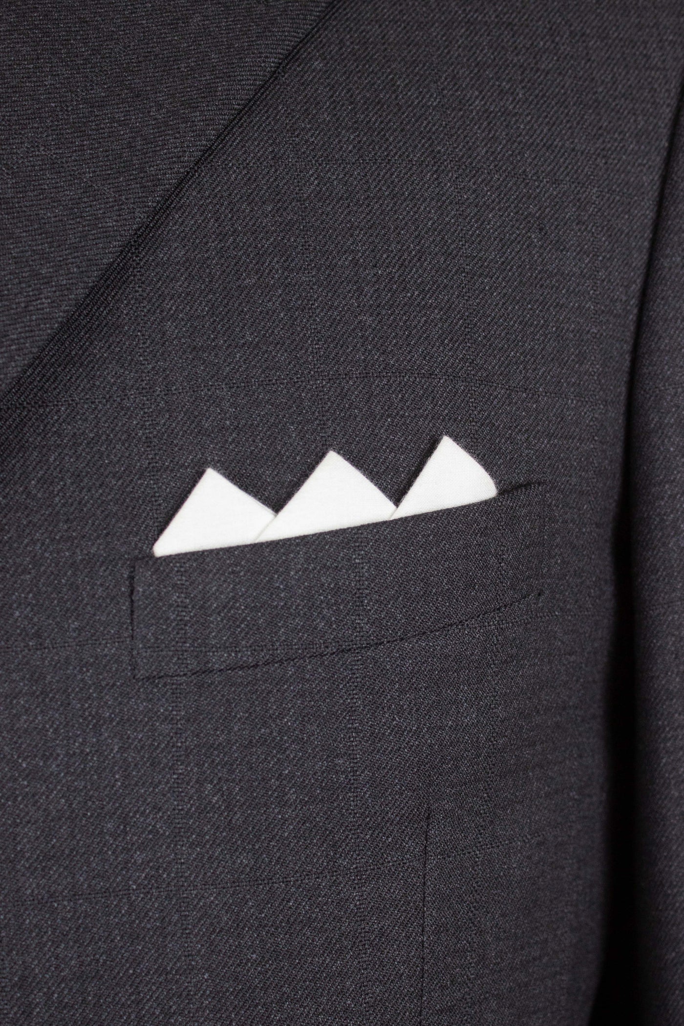 SWEDISH 1960S DARK GREY TWO PIECE SINGE BREASTED SUIT BY ELSON. SIZE CA EU 48