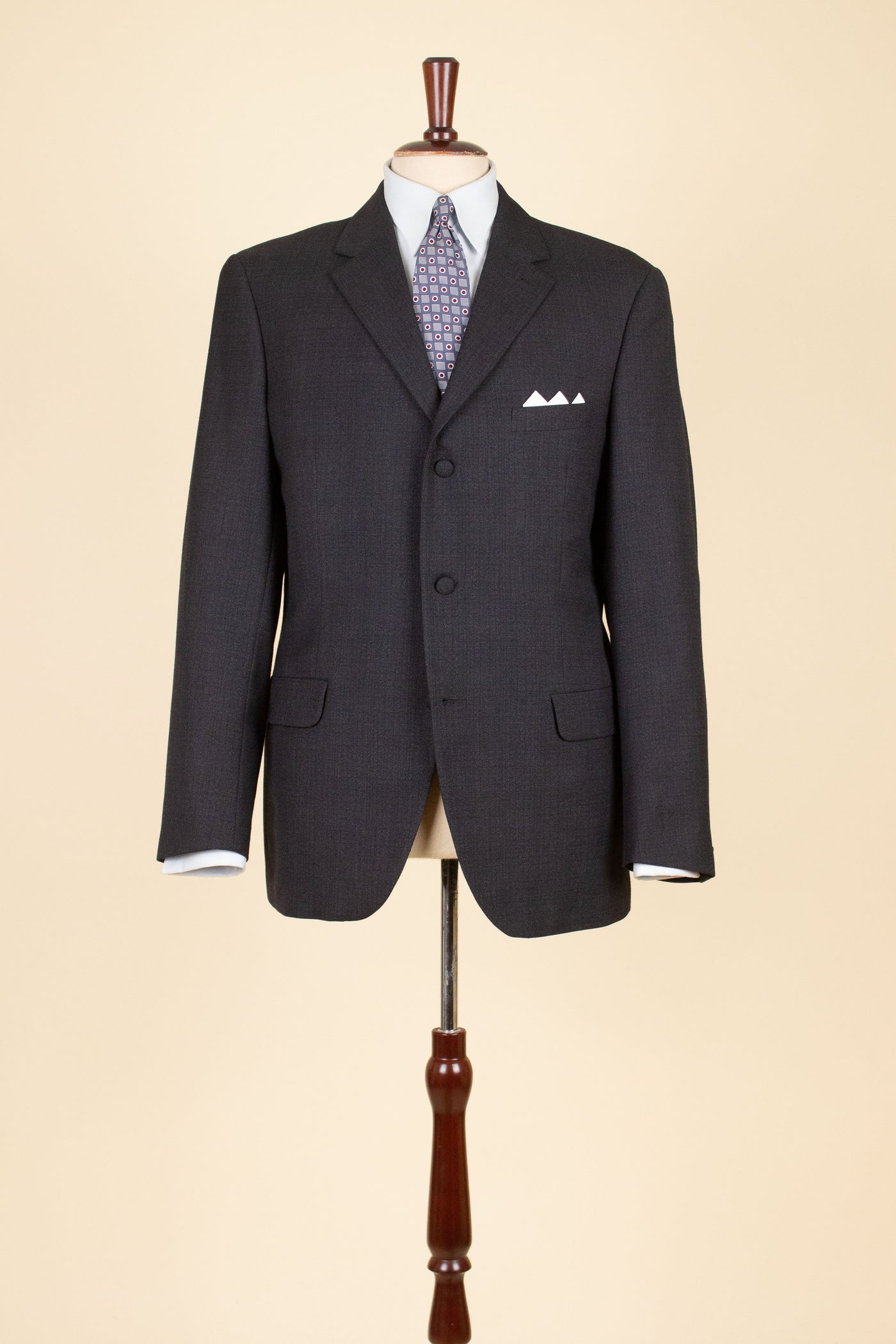 SWEDISH 1960S DARK GREY TWO PIECE SINGE BREASTED SUIT BY ELSON. SIZE CA EU 48