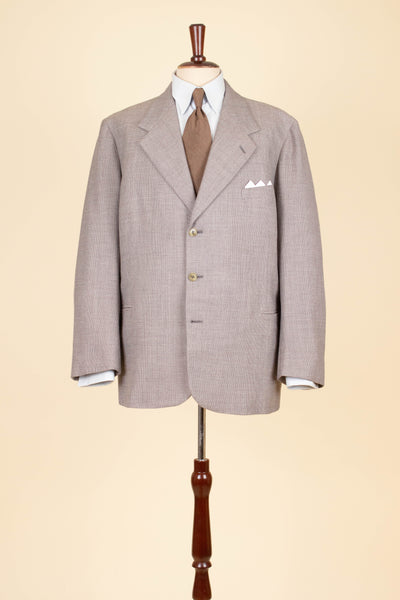 SWEDISH 1940S LIGHT GREY-BEIGE SMALL PATTERNED TWO PIECE SINGLE BREASTED SUIT. SIZE CA EU 54