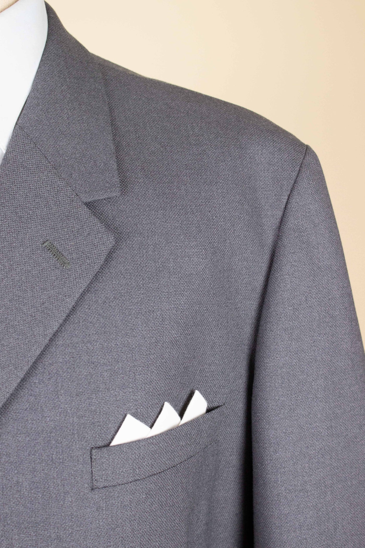 SWEDISH 1950S/1960S MID-GREY SINGLE BREASTED TWO PIECE SUIT BY G. THULIN.  SIZE CA EU 54 SHORT