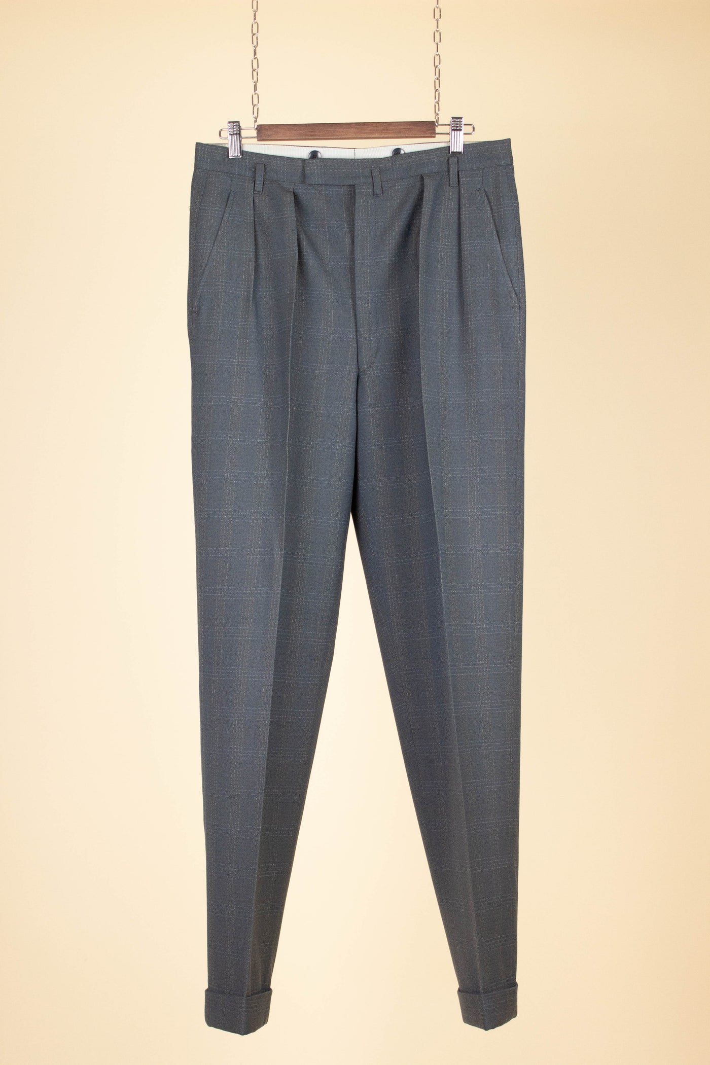 SWEDISH 1950S BLUE-GREEN CHECKERED TWO PIECE SUIT BY ESSGE. SIZE CA EU 50 LONG