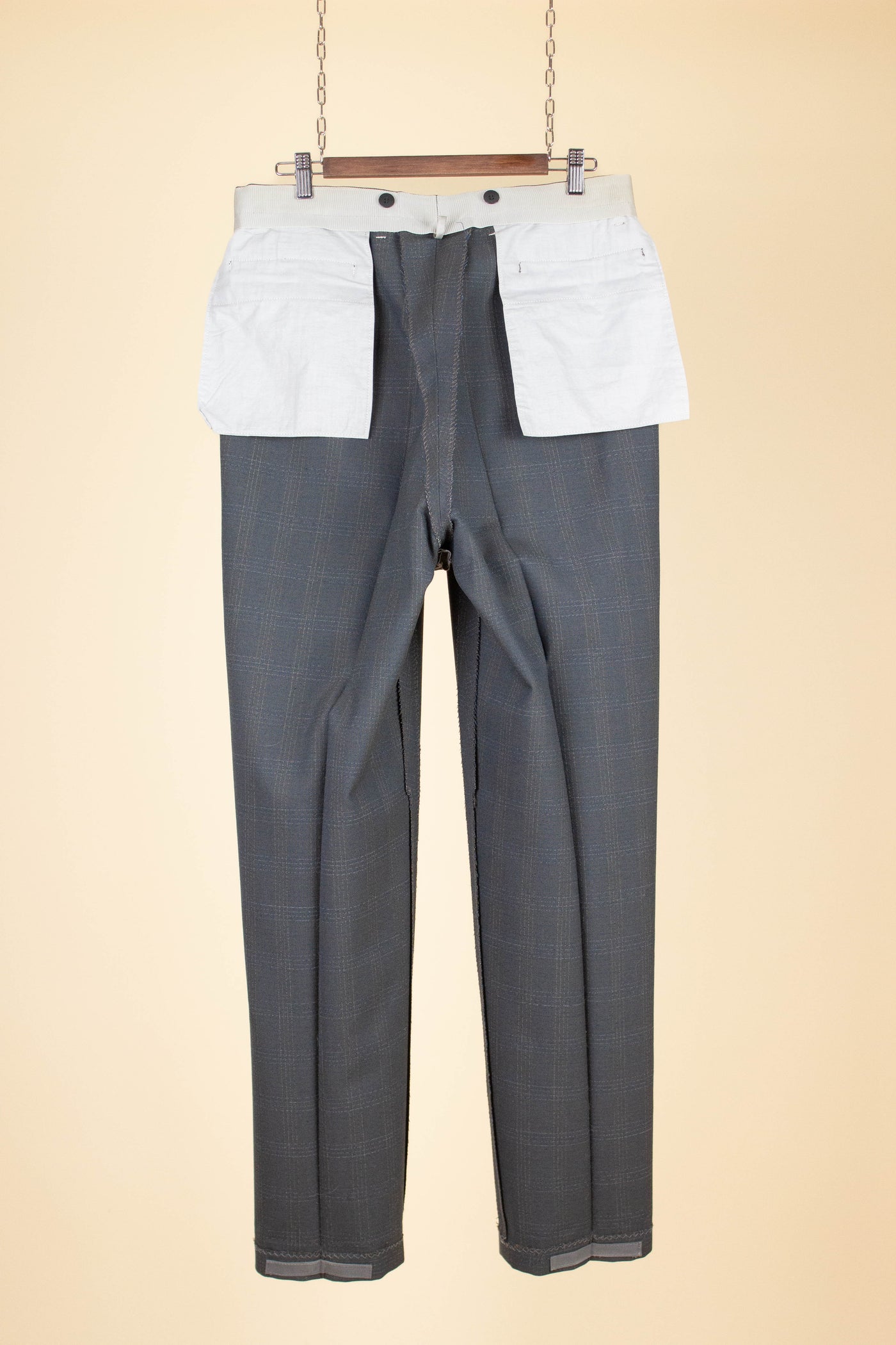 SWEDISH 1950S BLUE-GREEN CHECKERED TWO PIECE SUIT BY ESSGE. SIZE CA EU 50 LONG