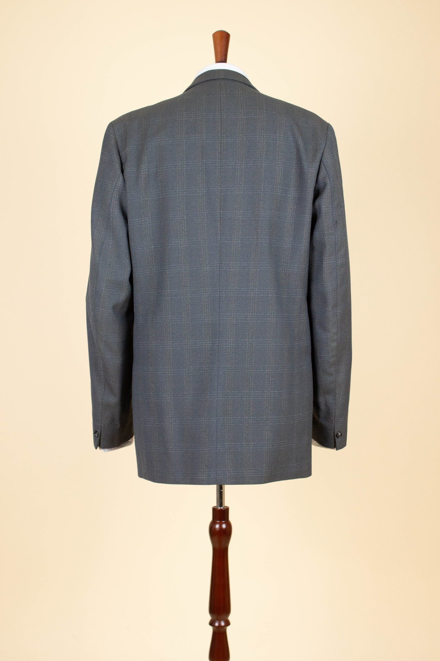 SWEDISH 1950S BLUE-GREEN CHECKERED TWO PIECE SUIT BY ESSGE. SIZE CA EU 50 LONG