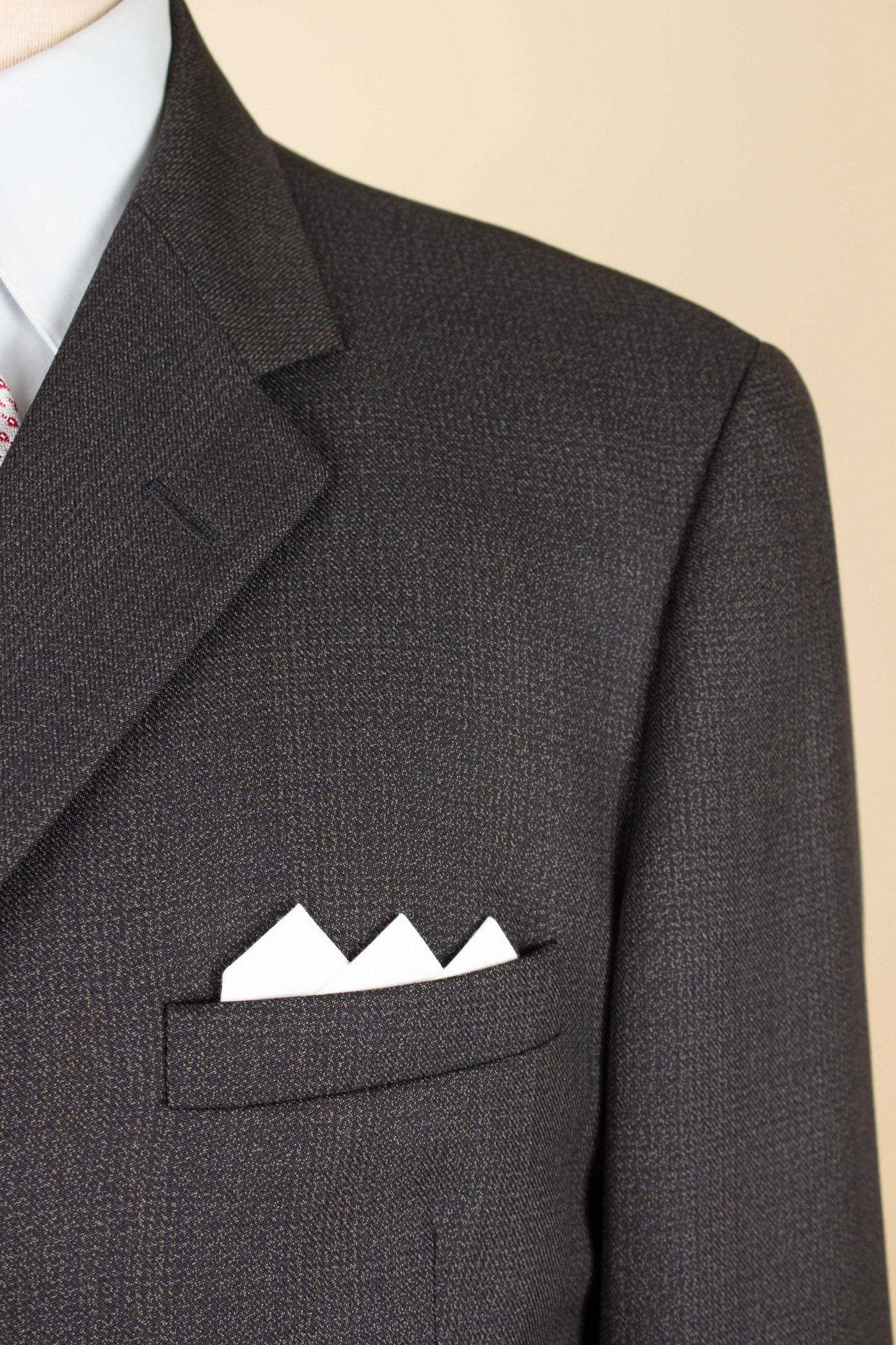 SWEDISH 1950S DARK GREY MINGLED TWO PIECE SUIT BY RAPPSON. SIZE CA EU 50