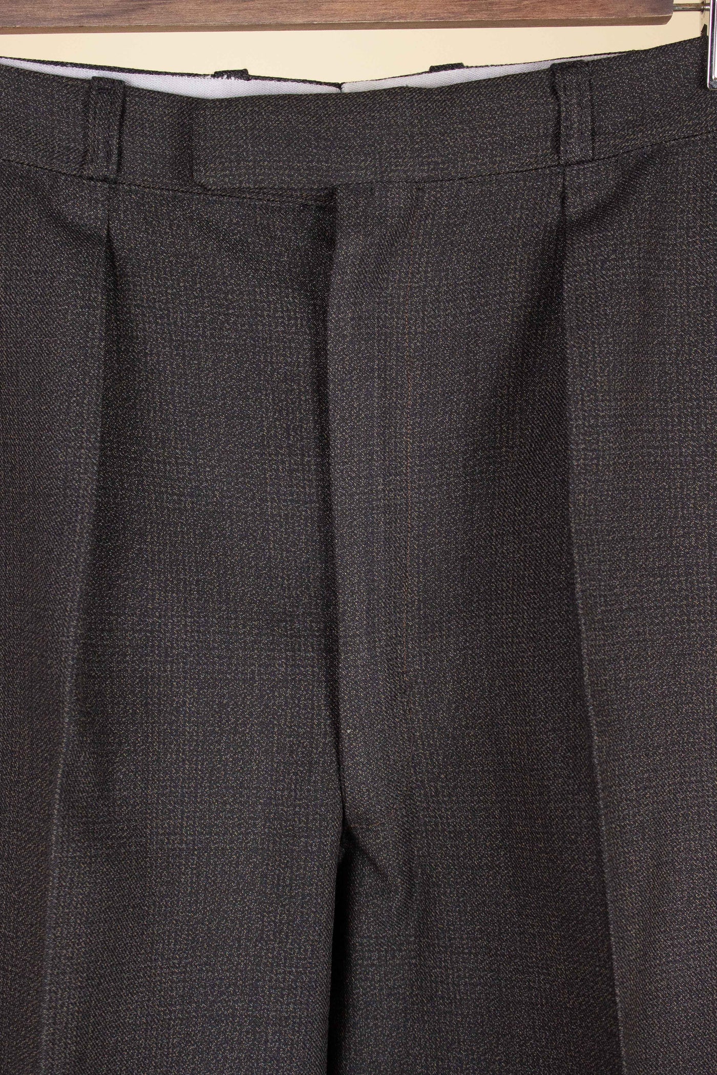 SWEDISH 1950S DARK GREY MINGLED TWO PIECE SUIT BY RAPPSON. SIZE CA EU 50