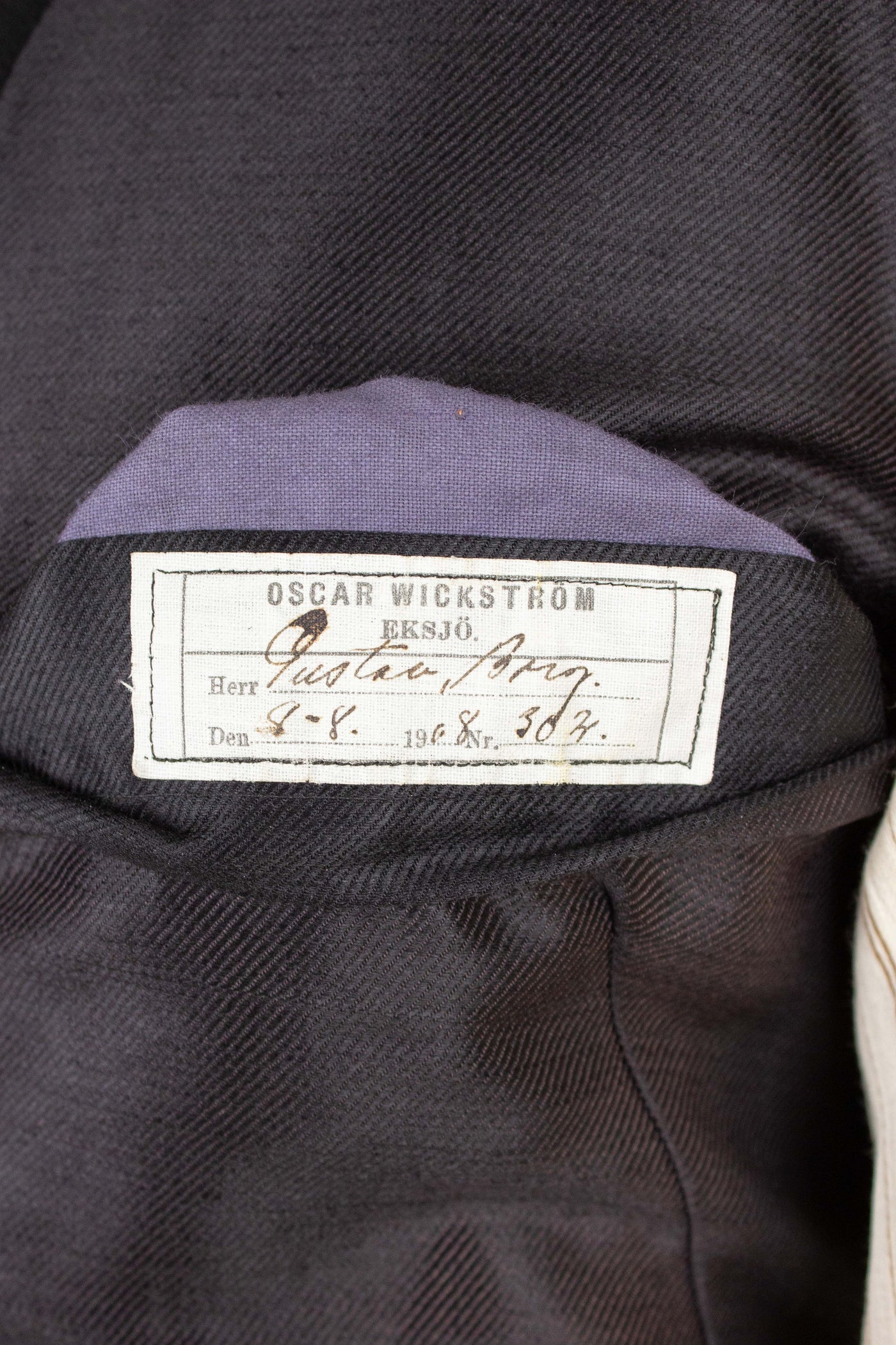 SWEDISH BLACK 1908 BESPOKE SINGLE BREASTED FROCK COAT SET. SIZE CA EU 44