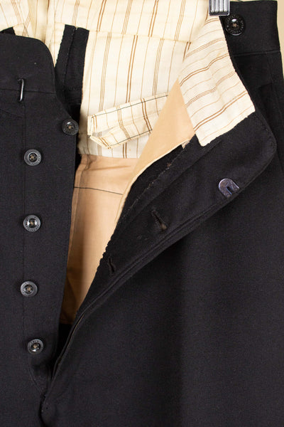 SWEDISH BLACK 1908 BESPOKE SINGLE BREASTED FROCK COAT SET. SIZE CA EU 44