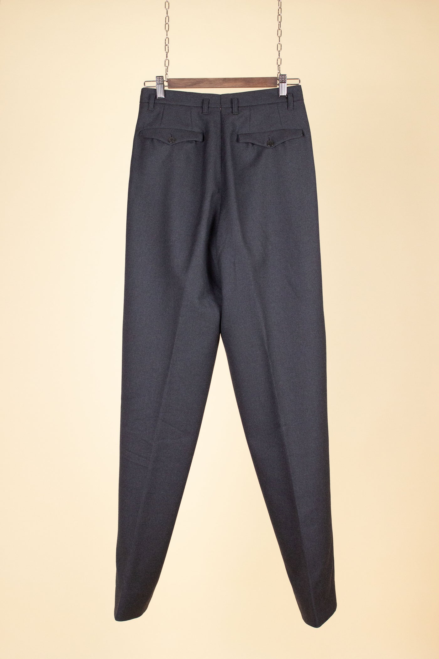 SWEDISH 1950S DARK GREY TWO PIECE SUIT BY PAUL U BERGSTRÖM. SIZE CA EU 44 LONG