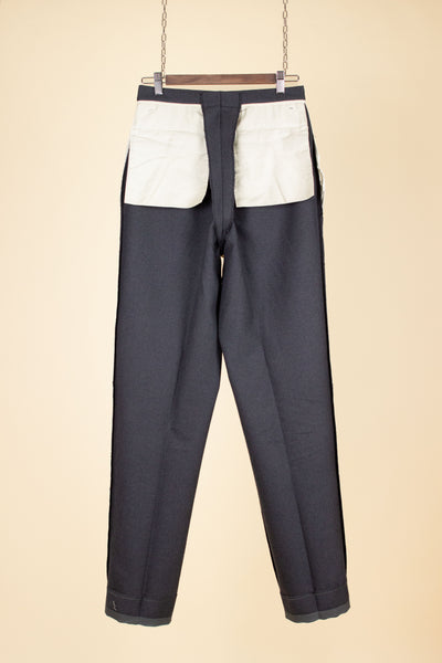 SWEDISH 1950S DARK GREY TWO PIECE SUIT BY PAUL U BERGSTRÖM. SIZE CA EU 44 LONG