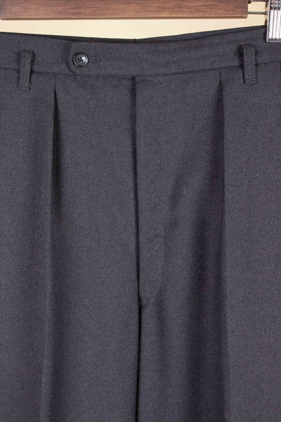 SWEDISH 1950S DARK GREY TWO PIECE SUIT BY PAUL U BERGSTRÖM. SIZE CA EU 44 LONG