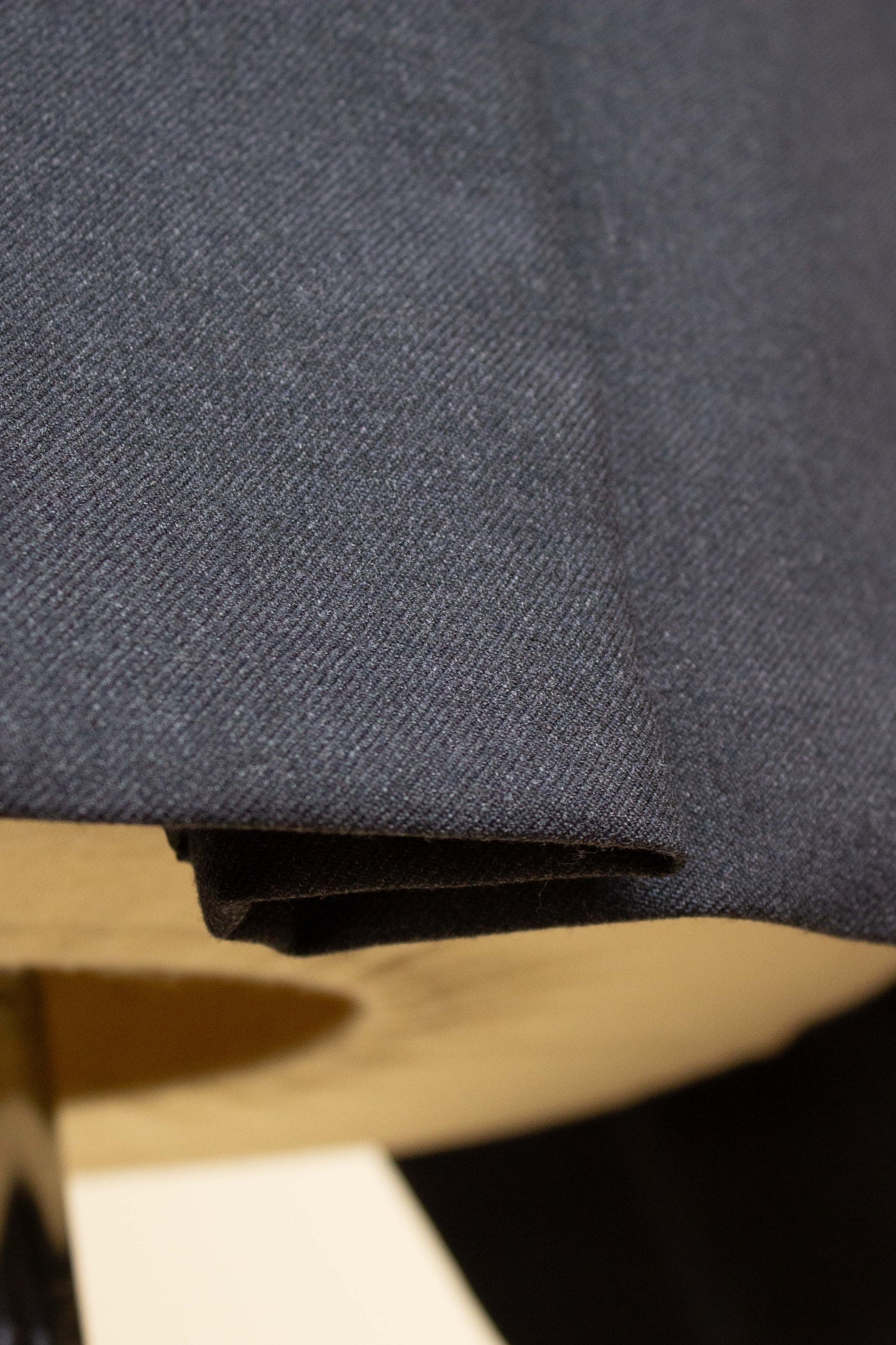 SWEDISH 1950S DARK GREY TWO PIECE SUIT BY PAUL U BERGSTRÖM. SIZE CA EU 44 LONG