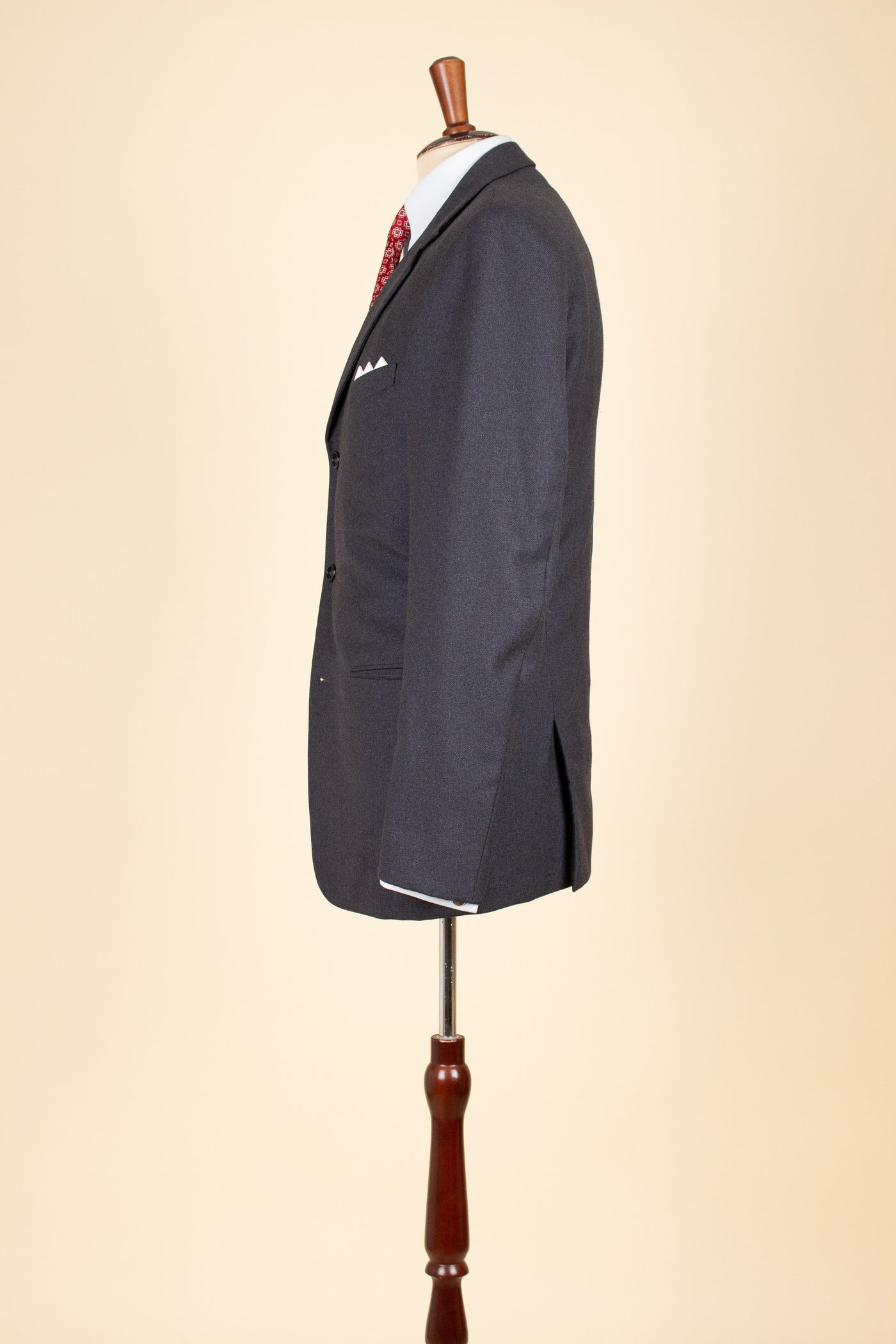 SWEDISH 1950S DARK GREY TWO PIECE SUIT BY PAUL U BERGSTRÖM. SIZE CA EU 44 LONG