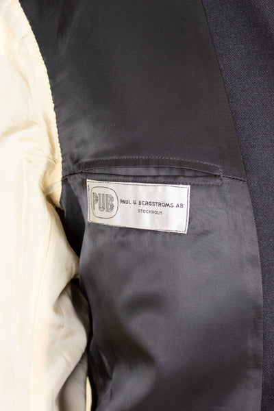 SWEDISH 1950S DARK GREY TWO PIECE SUIT BY PAUL U BERGSTRÖM. SIZE CA EU 44 LONG