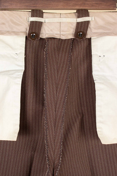 SWEDISH 1940S BROWN STRIPED SINGLE BREASTED SUIT BY ÖRNKLÄDER. SIZE CA EU 46-48