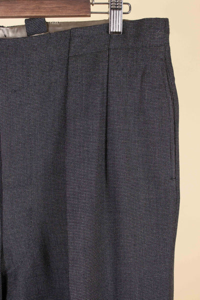 SWEDISH 1947 BESPOKE THREE PIECE SUIT BY AB SANDBERG & JOHANNESSON. SIZE CA 50-52