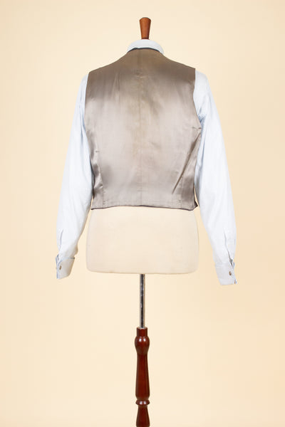 SWEDISH 1947 BESPOKE THREE PIECE SUIT BY AB SANDBERG & JOHANNESSON. SIZE CA 50-52