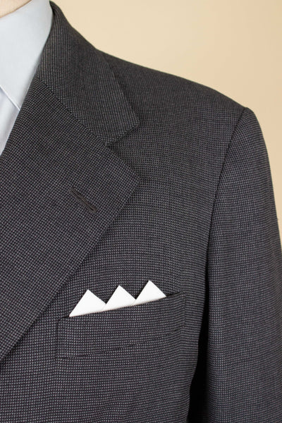 SWEDISH 1947 BESPOKE THREE PIECE SUIT BY AB SANDBERG & JOHANNESSON. SIZE CA 50-52