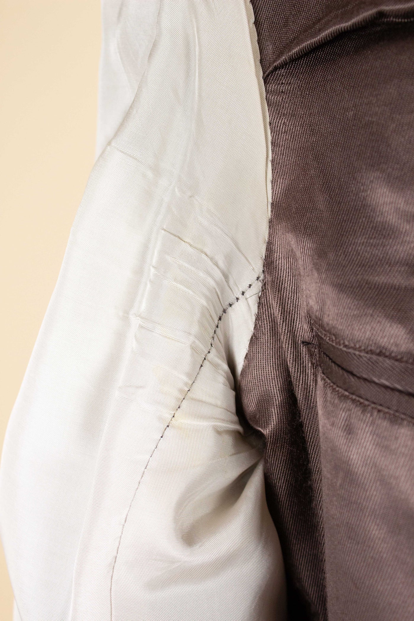 SWEDISH 1940S/1950S BROWN STRIPED TWO PIECE SUIT BY TIGER. SIZE CA EU 48