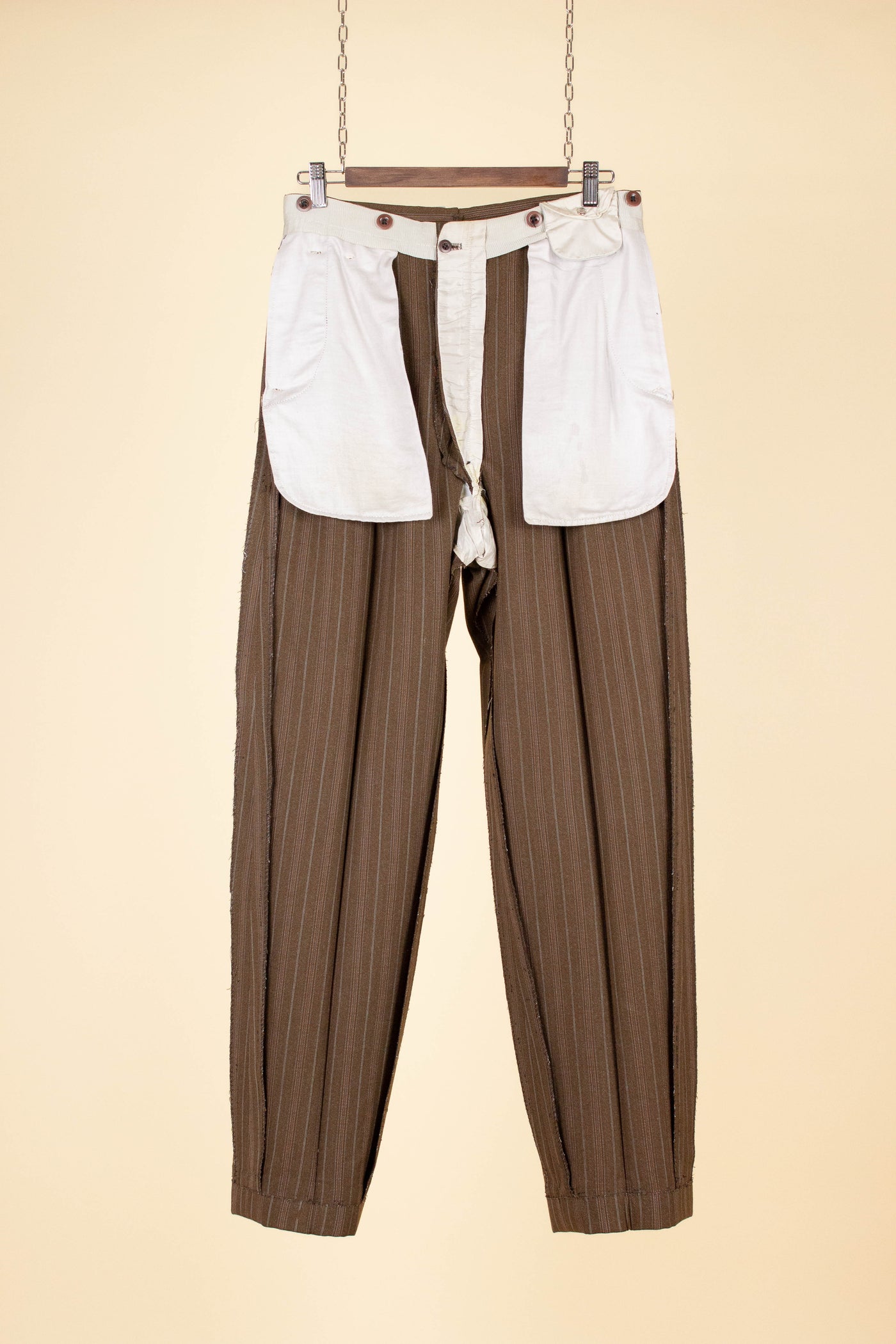 SWEDISH 1940S/1950S BROWN STRIPED TWO PIECE SUIT BY TIGER. SIZE CA EU 48