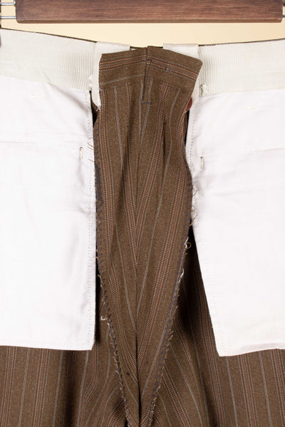 SWEDISH 1940S/1950S BROWN STRIPED TWO PIECE SUIT BY TIGER. SIZE CA EU 48