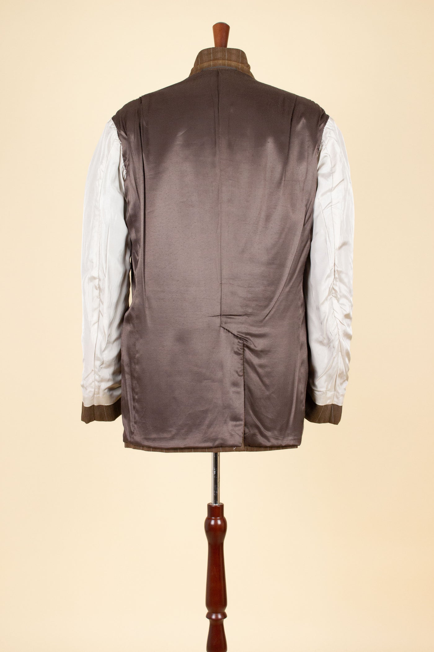 SWEDISH 1940S/1950S BROWN STRIPED TWO PIECE SUIT BY TIGER. SIZE CA EU 48