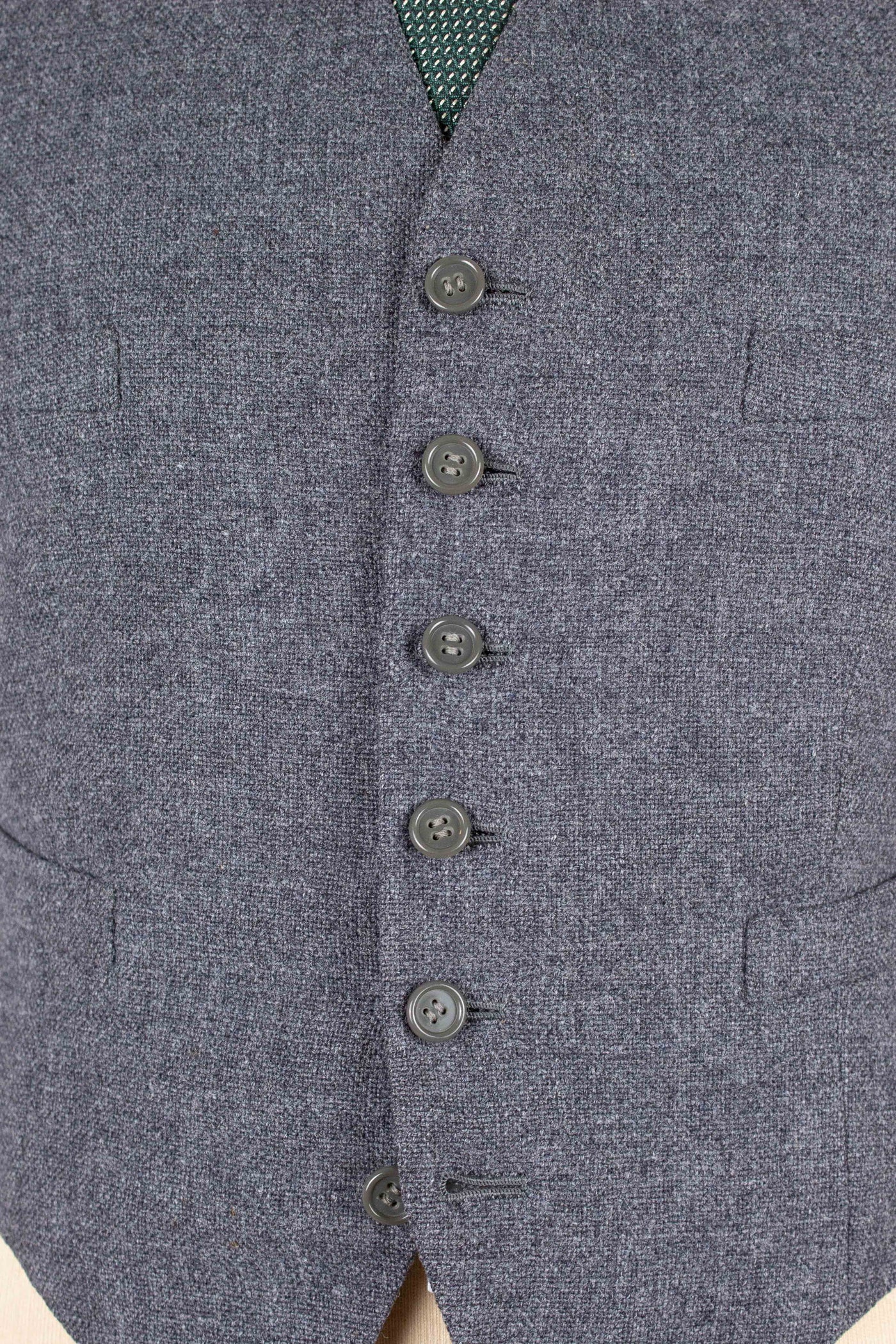 SWEDISH 1955 GREY MÉLANGE THREE PIECE BESPOKE SUIT BY MEA. SIZE CA EU 48