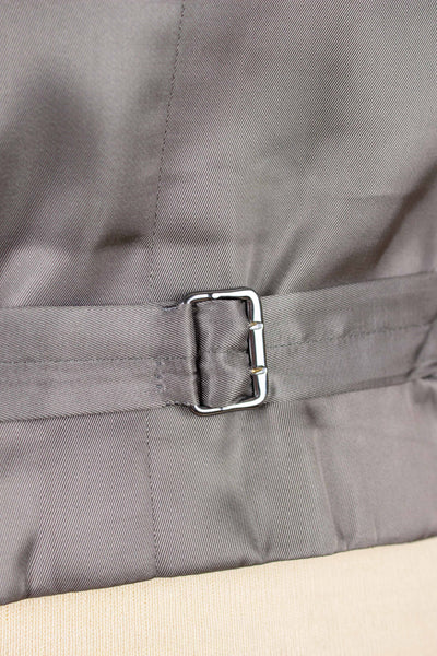 SWEDISH 1955 GREY MÉLANGE THREE PIECE BESPOKE SUIT BY MEA. SIZE CA EU 48