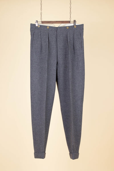 SWEDISH 1955 GREY MÉLANGE THREE PIECE BESPOKE SUIT BY MEA. SIZE CA EU 48