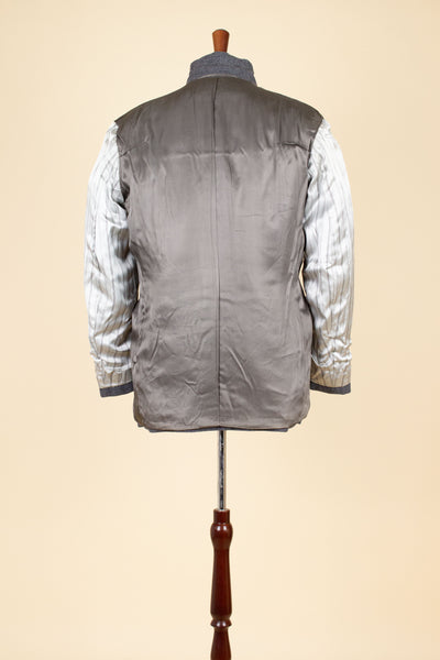 SWEDISH 1955 GREY MÉLANGE THREE PIECE BESPOKE SUIT BY MEA. SIZE CA EU 48